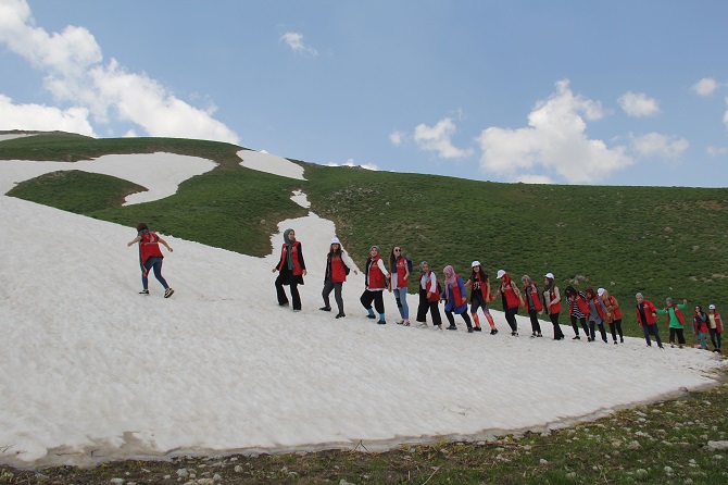Yaz ayında Hakkari'de kaymanın keyfinin yaşadılar 26