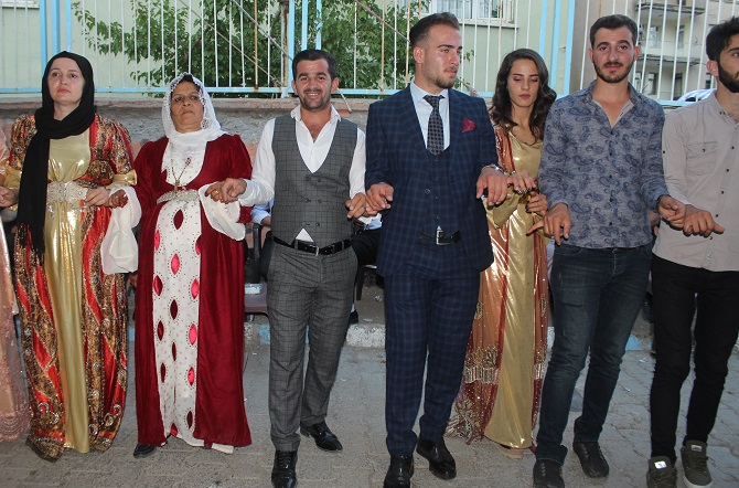 Gür ailesinin mutlu günü! 14