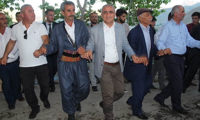 Gür ailesinin mutlu günü! 29