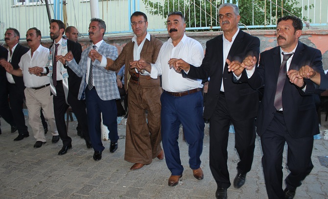 Gür ailesinin mutlu günü! 31