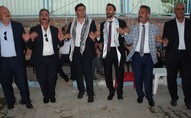 Gür ailesinin mutlu günü! 32