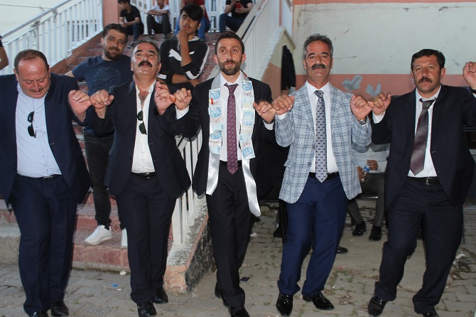 Gür ailesinin mutlu günü! 34