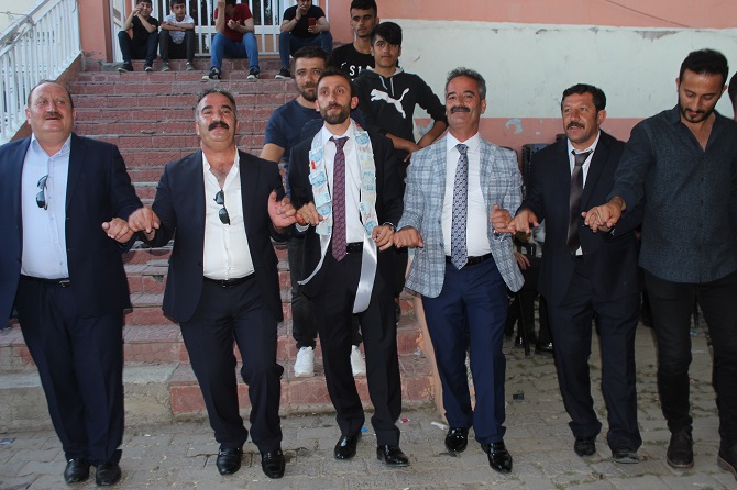 Gür ailesinin mutlu günü! 35