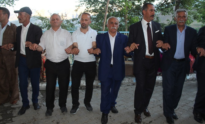 Gür ailesinin mutlu günü! 36