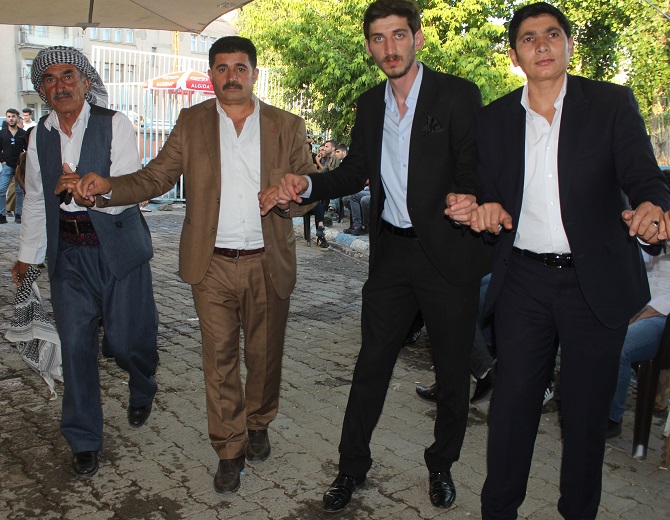 Gür ailesinin mutlu günü! 39