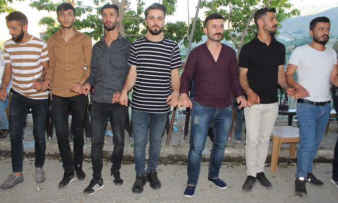 Gür ailesinin mutlu günü! 42