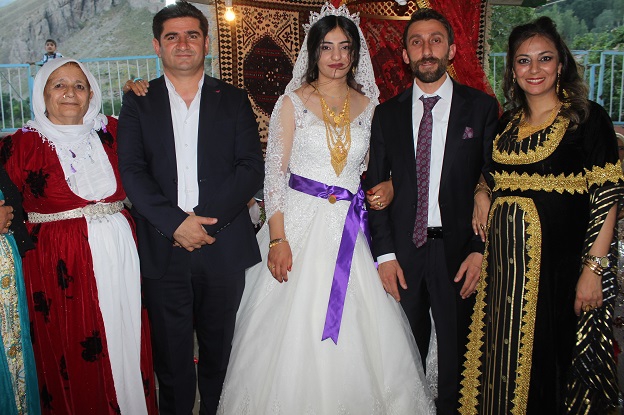 Gür ailesinin mutlu günü! 8