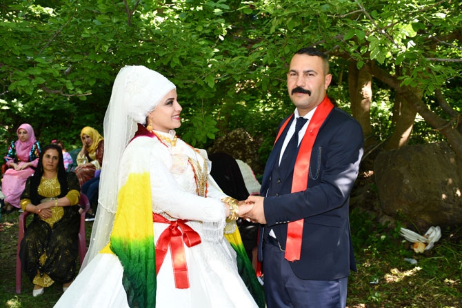 Adıyaman ailesinin mutlu günü 12