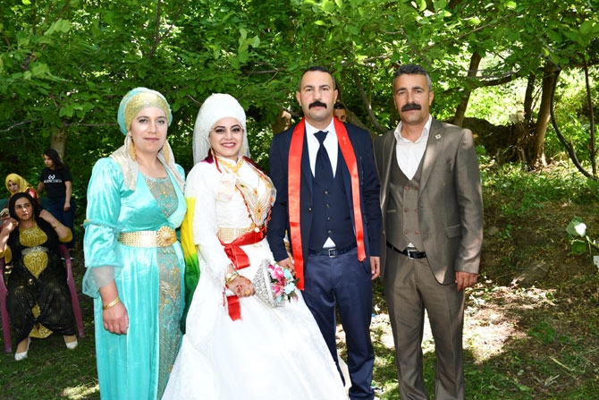 Adıyaman ailesinin mutlu günü 14