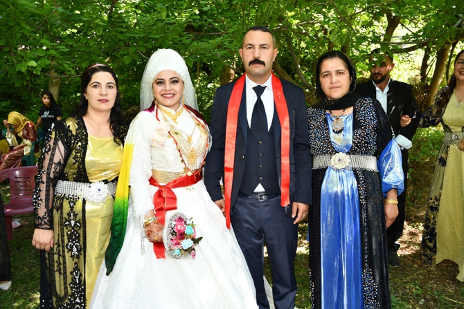 Adıyaman ailesinin mutlu günü 18