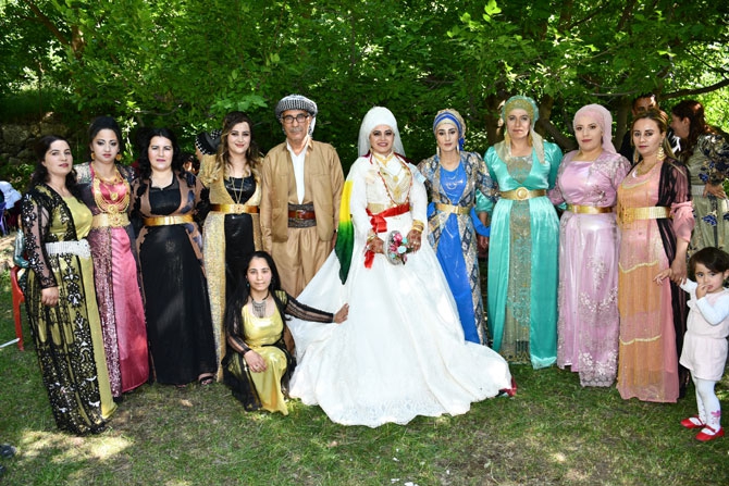 Adıyaman ailesinin mutlu günü 19