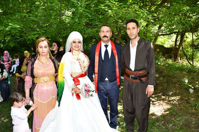 Adıyaman ailesinin mutlu günü 25