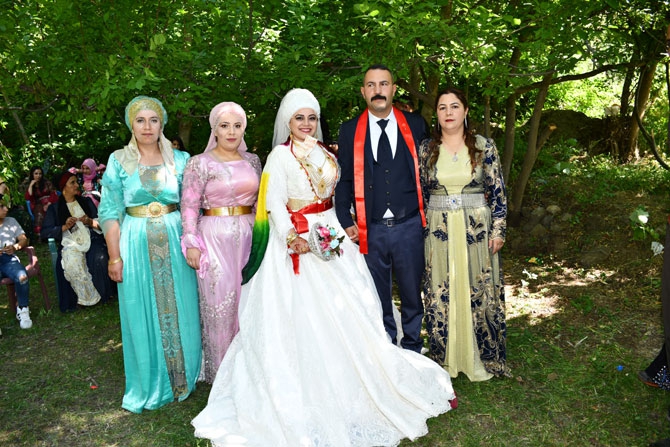 Adıyaman ailesinin mutlu günü 3