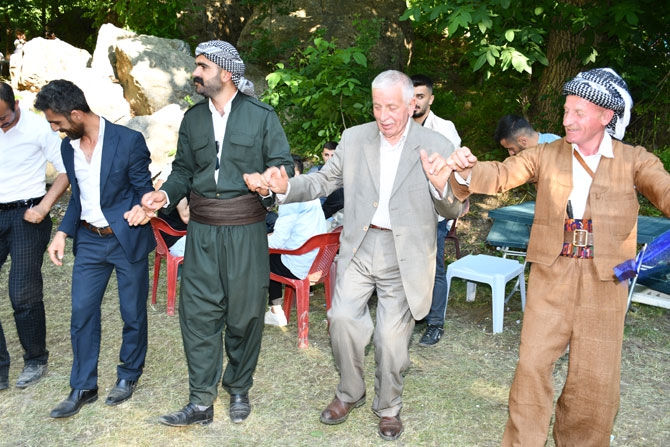 Adıyaman ailesinin mutlu günü 33