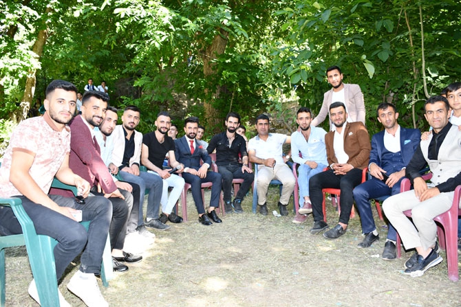 Adıyaman ailesinin mutlu günü 47