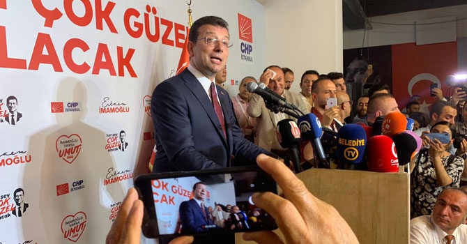 Fotoğraflarla: İstanbul'da seçim kutlamaları 14