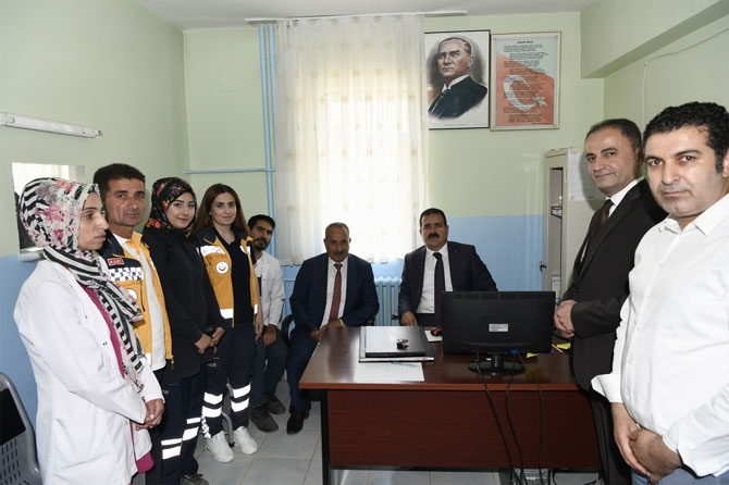 Vali Akbıyık Durakanya beldesini ziyaret etti 6