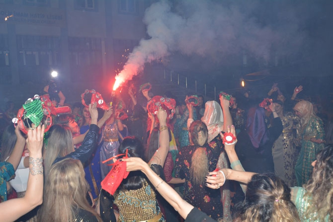 Alp ailesinin mutlu günü! 11