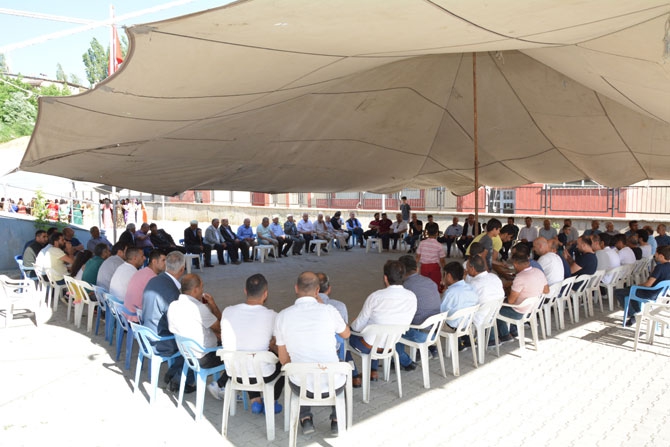 Alp ailesinin mutlu günü! 25