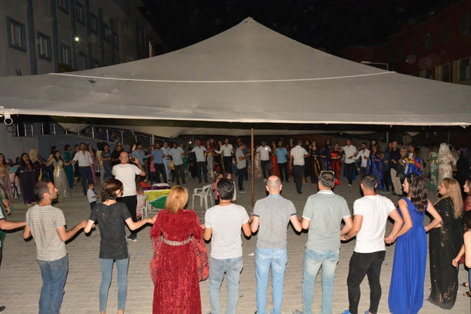 Alp ailesinin mutlu günü! 32