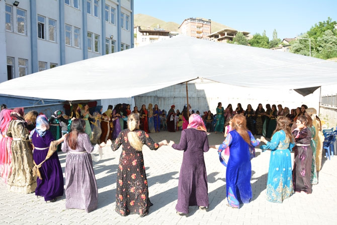 Alp ailesinin mutlu günü! 36