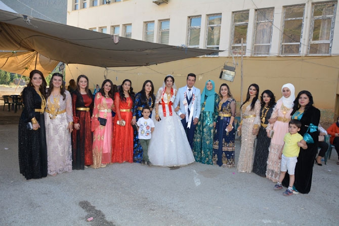 Alp ailesinin mutlu günü! 72