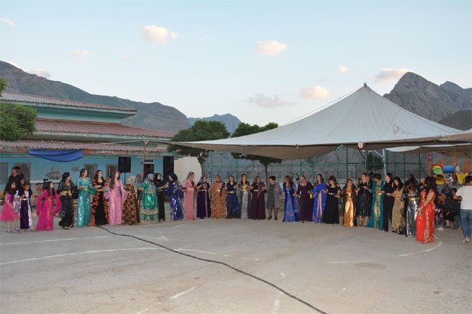 Alp ailesinin mutlu günü! 76