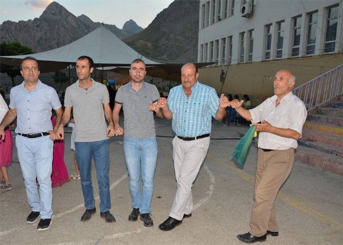 Alp ailesinin mutlu günü! 79