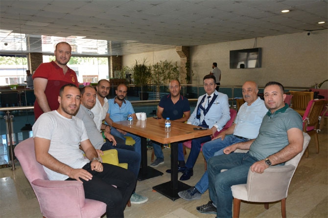 Alp ailesinin mutlu günü! 81