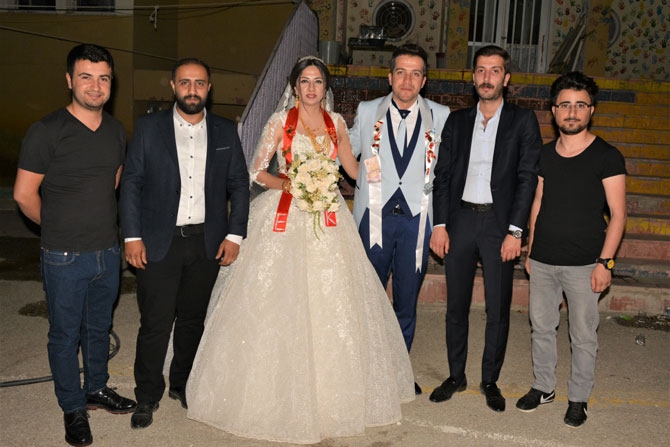 Alp ailesinin mutlu günü! 86