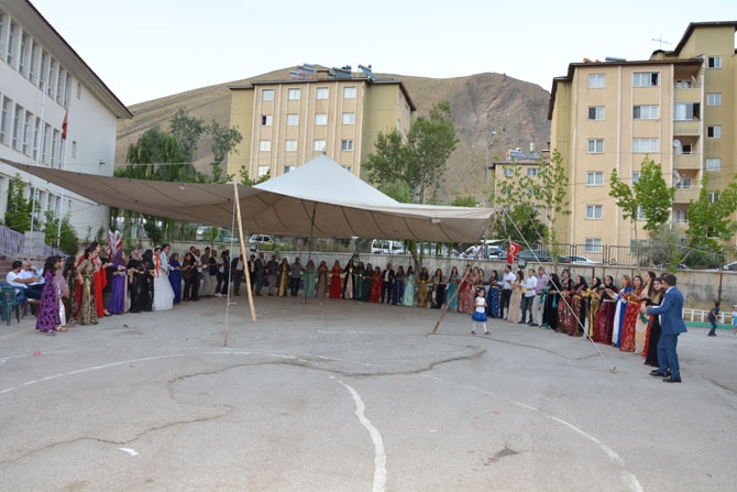 Alp ailesinin mutlu günü! 93