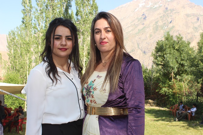 Demir ailesinin mutlu günü! 25