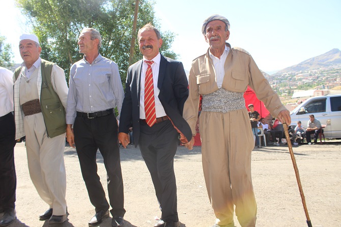 Demir ailesinin mutlu günü! 29