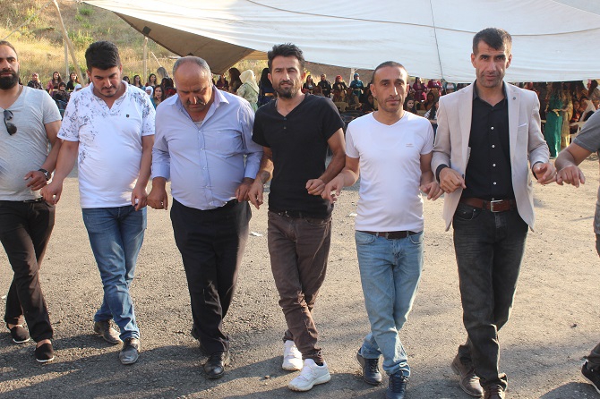 Demir ailesinin mutlu günü! 40