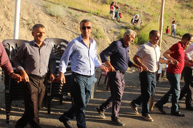 Demir ailesinin mutlu günü! 42