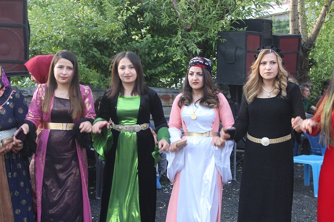 Demir ailesinin mutlu günü! 55