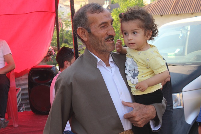 Demir ailesinin mutlu günü! 57