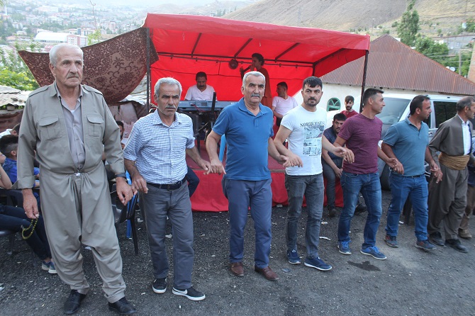 Demir ailesinin mutlu günü! 58