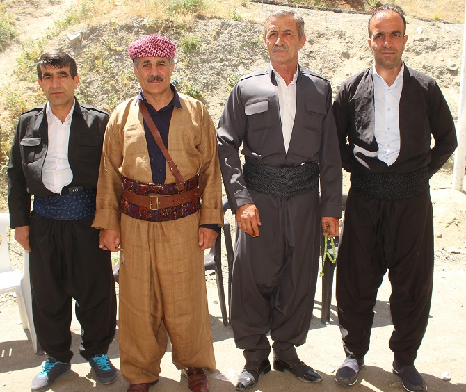 Demir ailesinin mutlu günü! 70