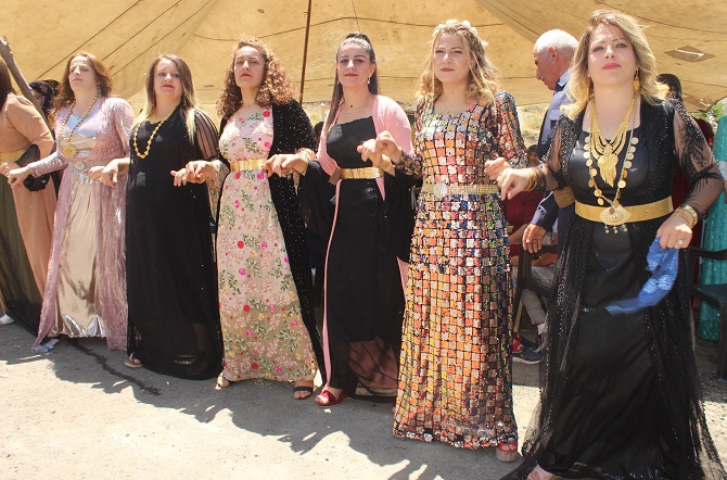 Demir ailesinin mutlu günü! 78