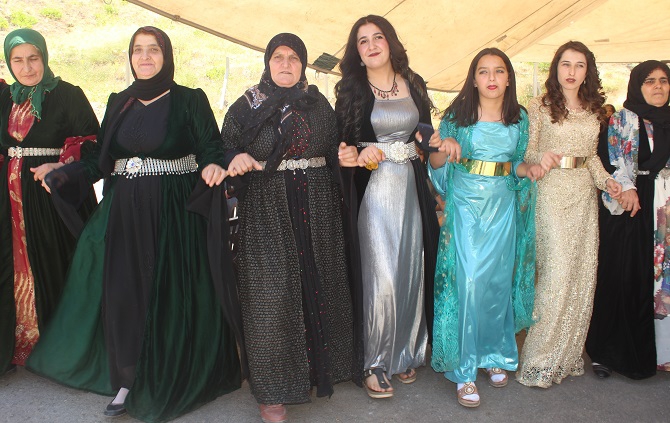 Demir ailesinin mutlu günü! 79