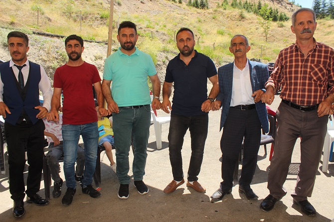 Demir ailesinin mutlu günü! 87