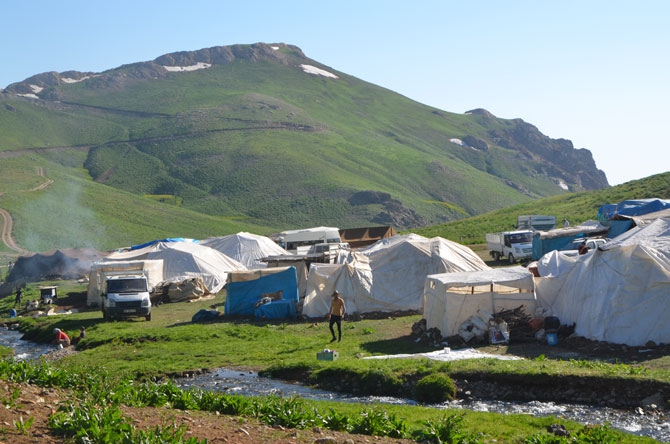 Hakkari'de zorlu yayla yolculuğu 2