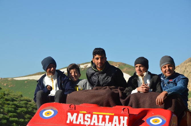 Hakkari'de zorlu yayla yolculuğu 20