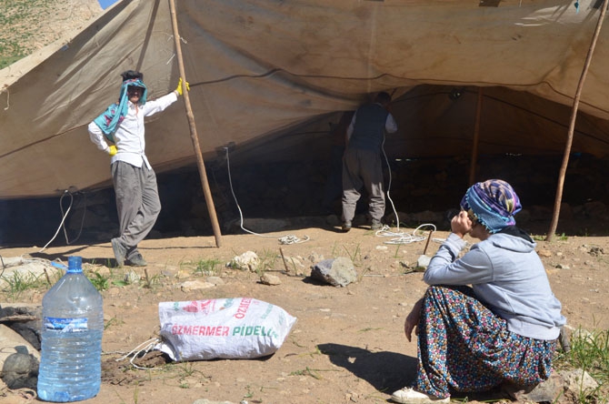 Hakkari'de zorlu yayla yolculuğu 23