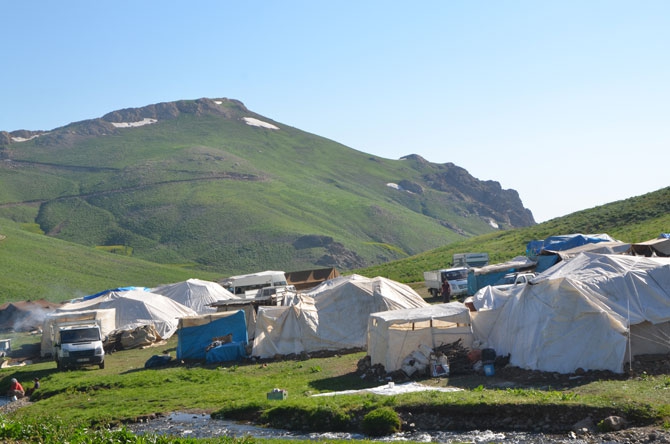 Hakkari'de zorlu yayla yolculuğu 37