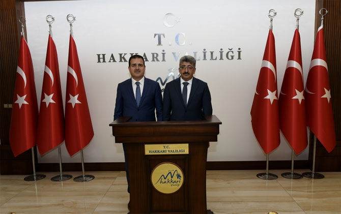 Van Valisi Bilmez'den Vali Akbıyık'a ziyaret! 1
