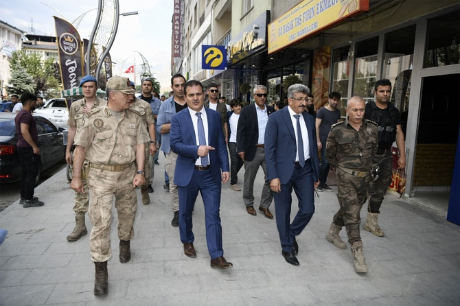 Van Valisi Bilmez'den Vali Akbıyık'a ziyaret! 23