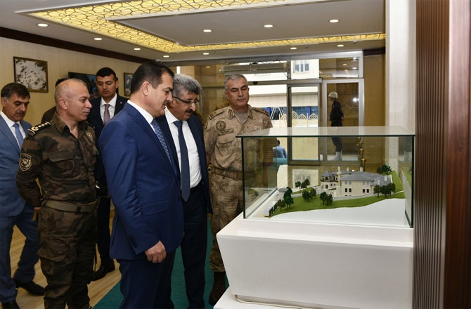 Van Valisi Bilmez'den Vali Akbıyık'a ziyaret! 3