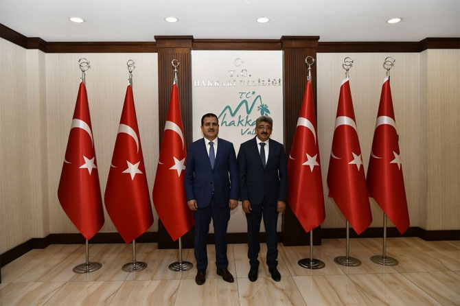 Van Valisi Bilmez'den Vali Akbıyık'a ziyaret! 4